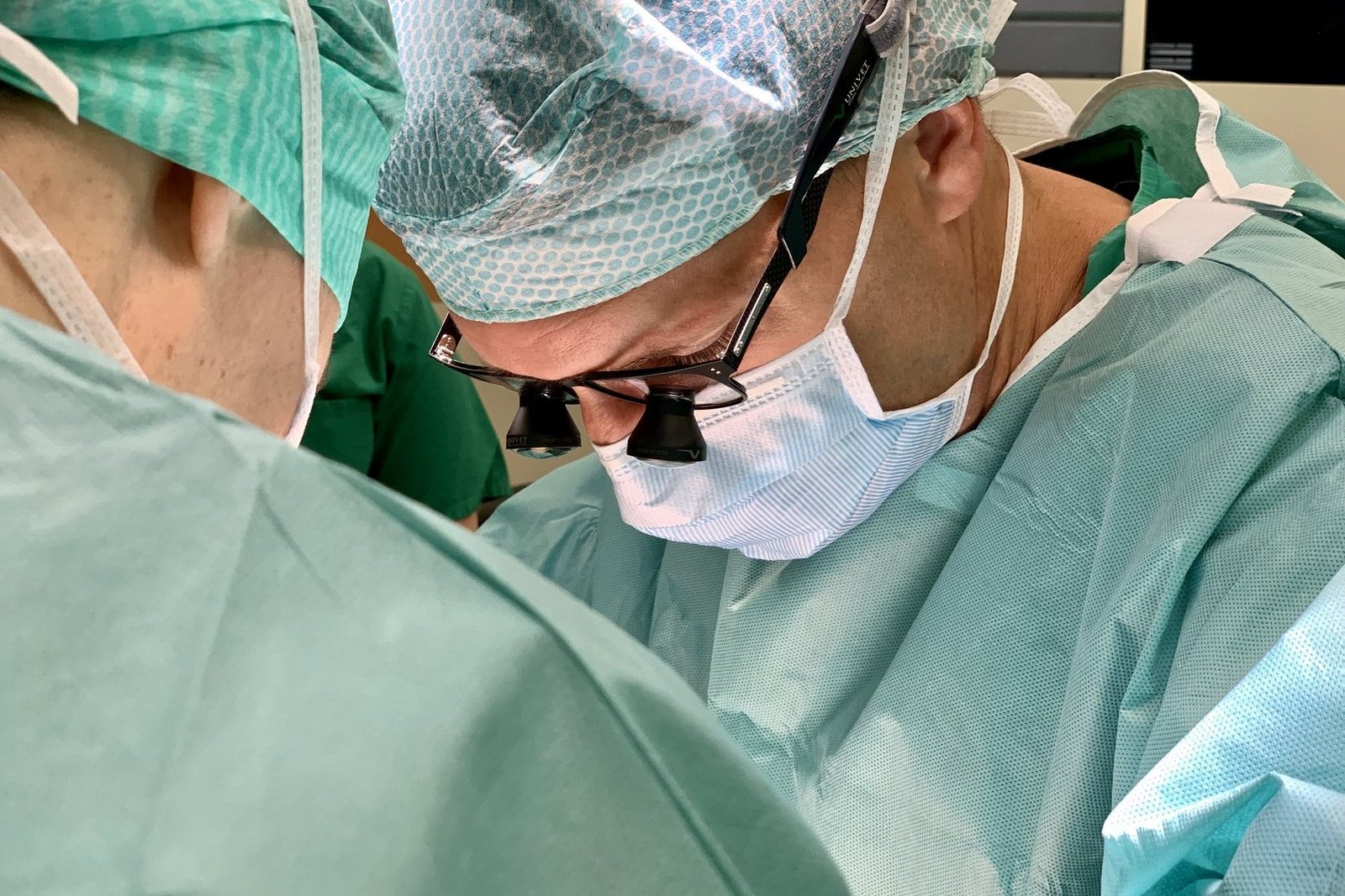 Allgemein-​ und Viszeralchirurgie mit Präzision auf dem modernsten medizinischen Stand