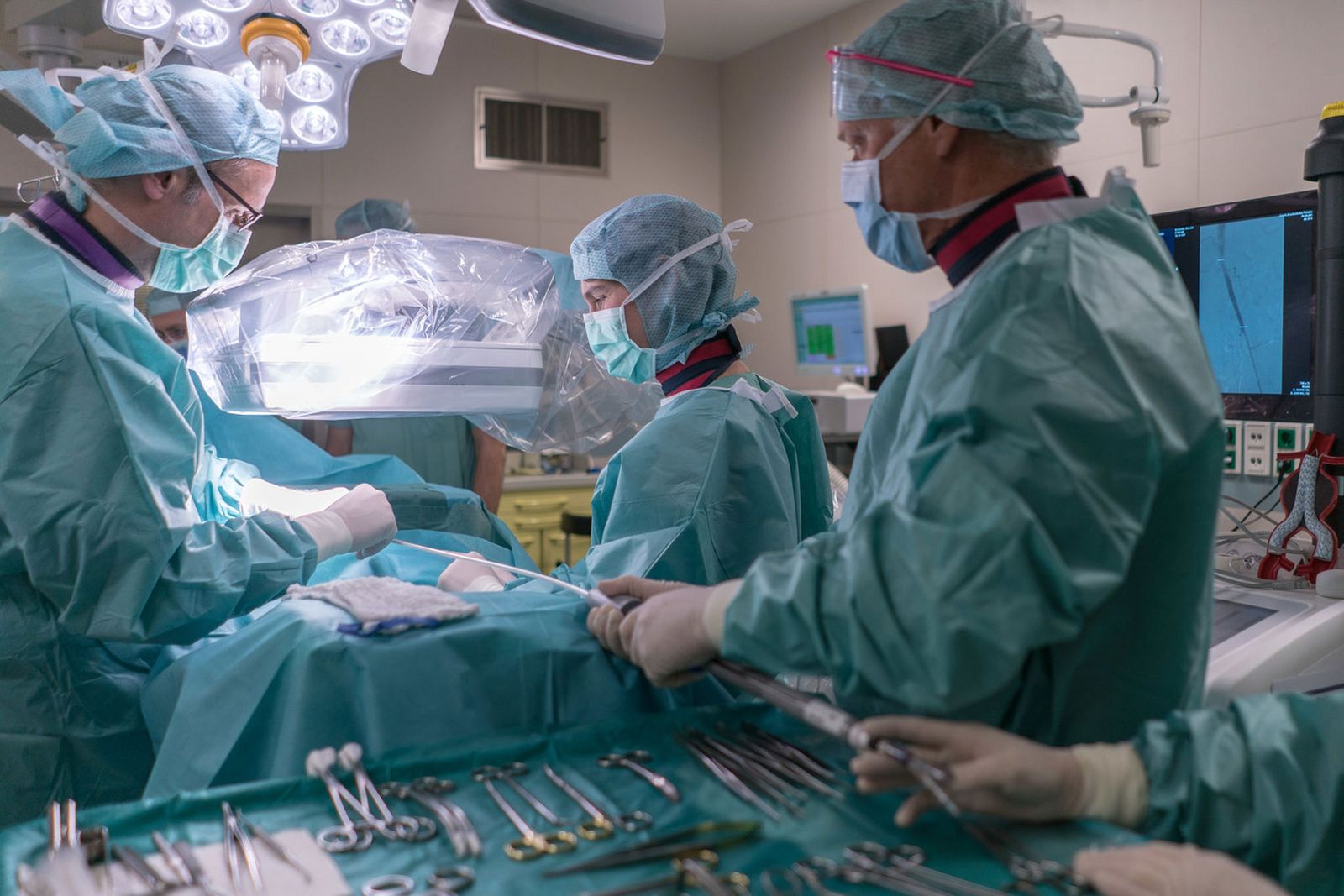 Operationen, intraoperative Interventionen durch unsere erfahrenen Gefässchirurgen Dr. Silvio Horn, Oberärztin Dorit Vogelreuter und Oberarzt Hans-Georg Gnauk